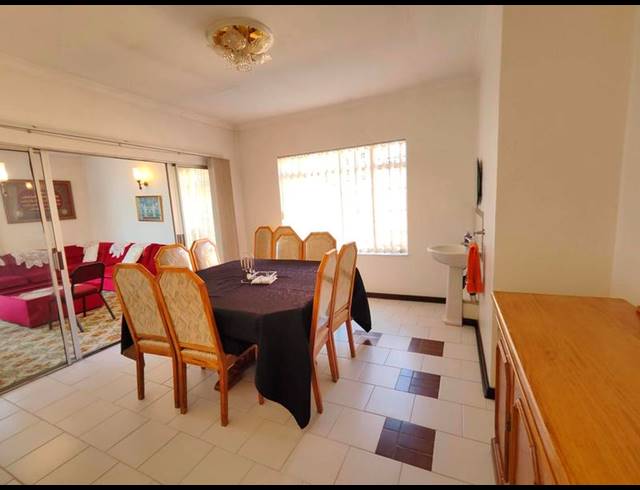 5 BEDROOM HOUSE FOR SALE IN LAUDIUM